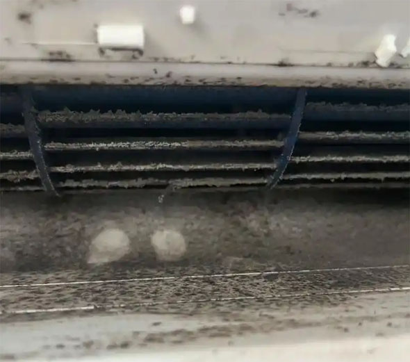 盘山空调吹的风有股烧焦味是怎么回事